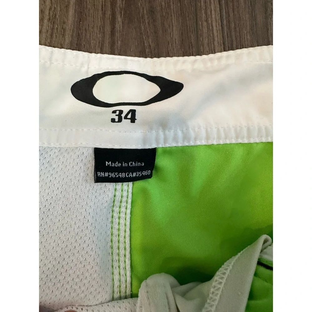 Oakley pairs both